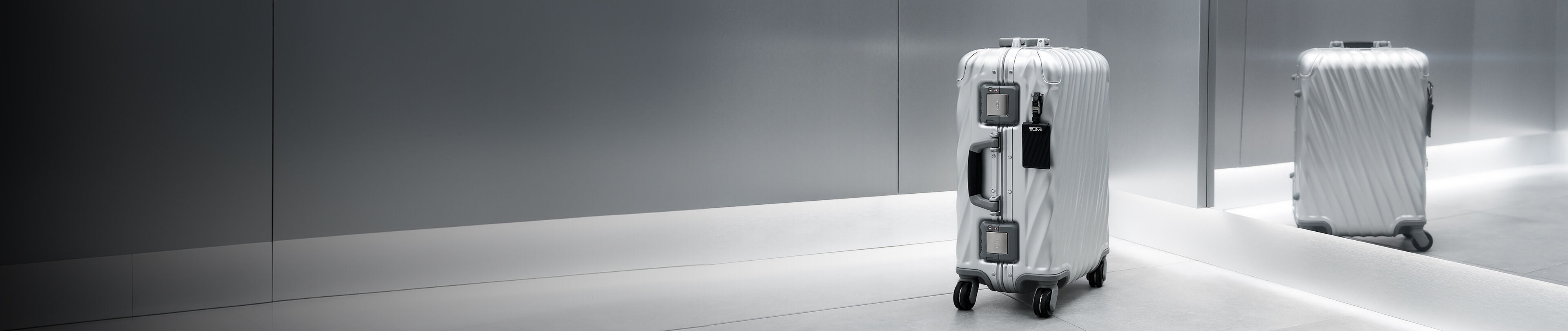 TUMI 19 Degree Aluminium